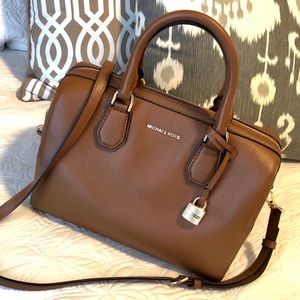 Michael Kors Mercer duffle satchel handbag
